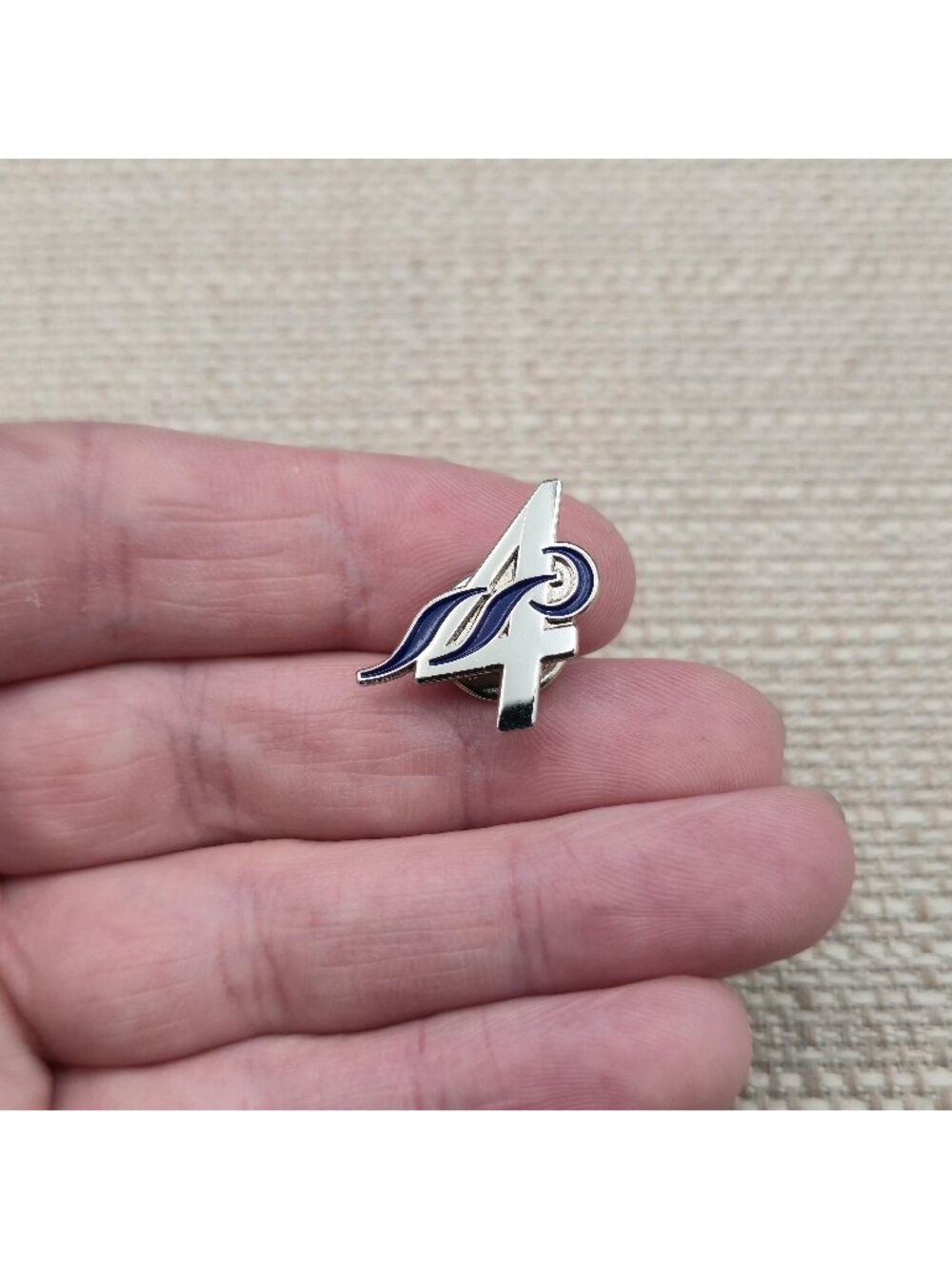 AutoZone 4 Years Service Recognition Employee Anniversary Enamel Pin A8904
